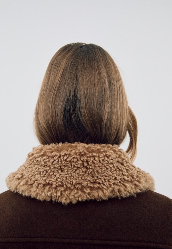 Chaqueta con detalles de borrego