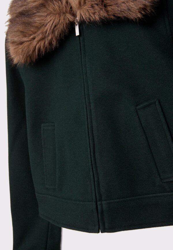 Chaqueta con detalles de borrego