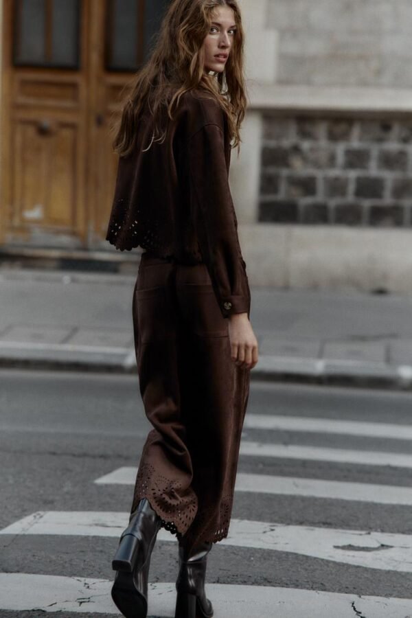 Chaqueta efecto ante troqueleado