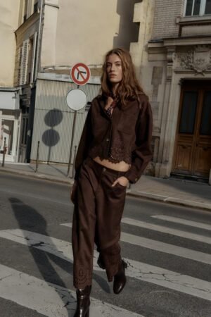 Chaqueta efecto ante troqueleado