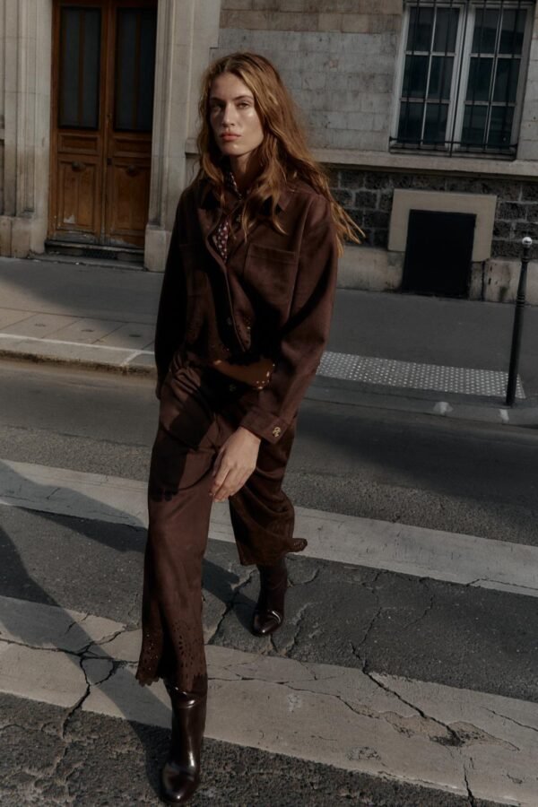 Chaqueta efecto ante troqueleado