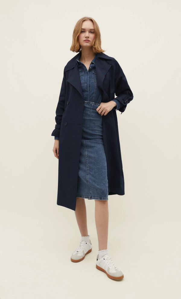 Gabardina ligera con cinturón