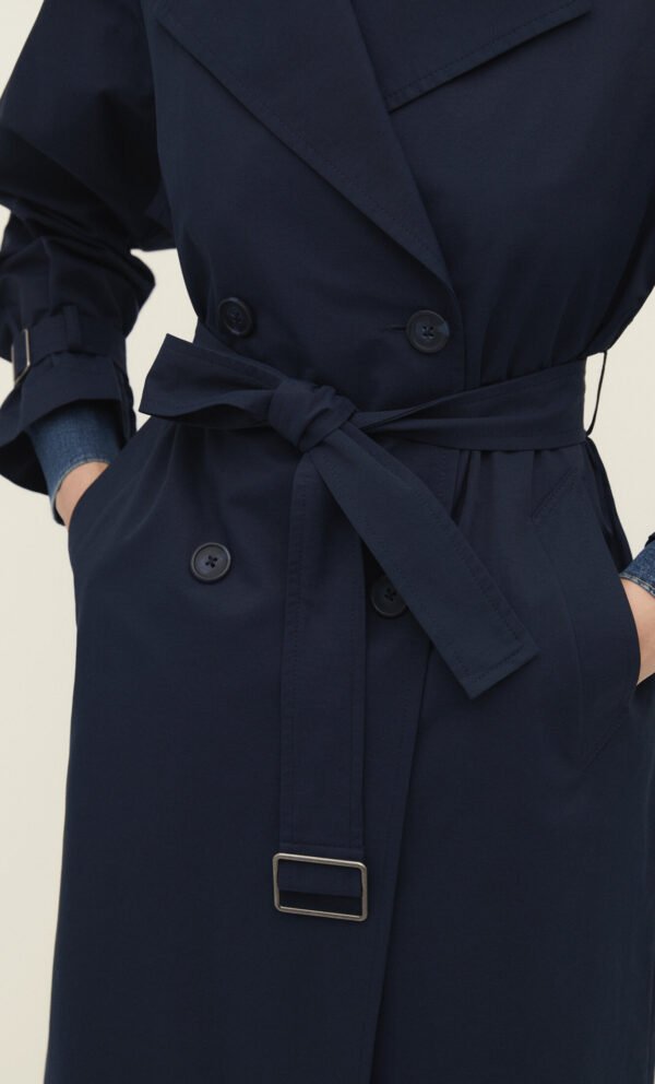 Gabardina ligera con cinturón