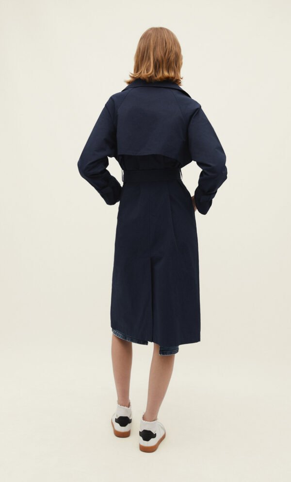 Gabardina ligera con cinturón