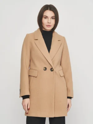 Abrigo con forro interno