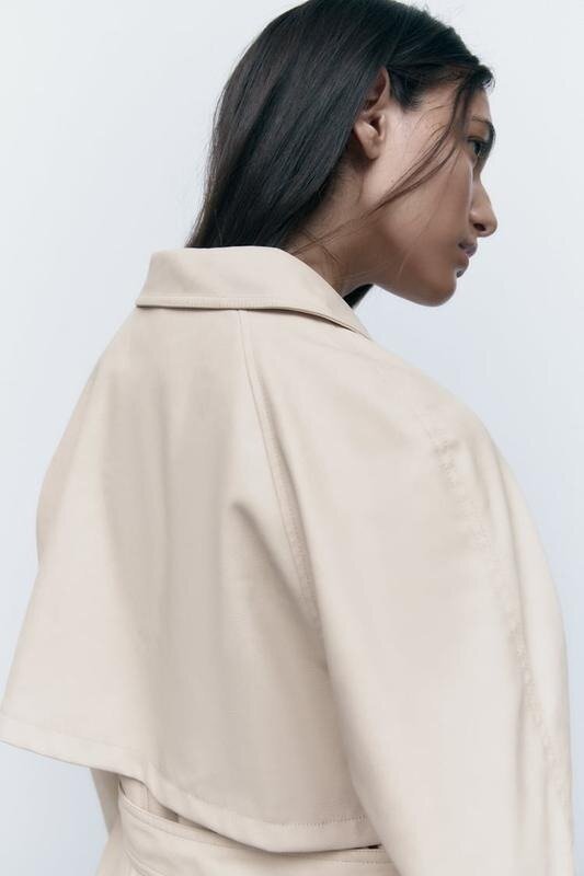 Gabardina de cuero sintético