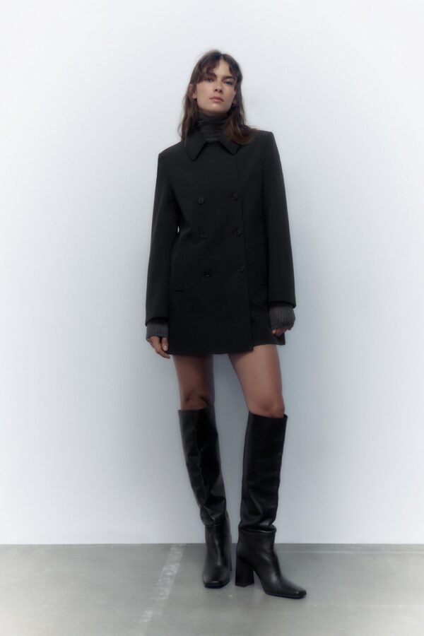 Blazer negro cruzado