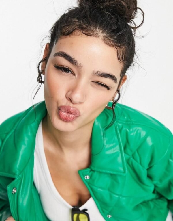 Cazadora acolchada efecto piel