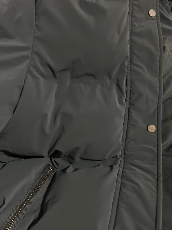 Abrigo puffer resistente al viento