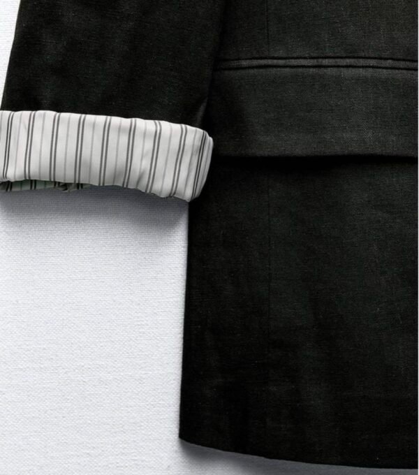 Blazer de lino con mangas dobladas