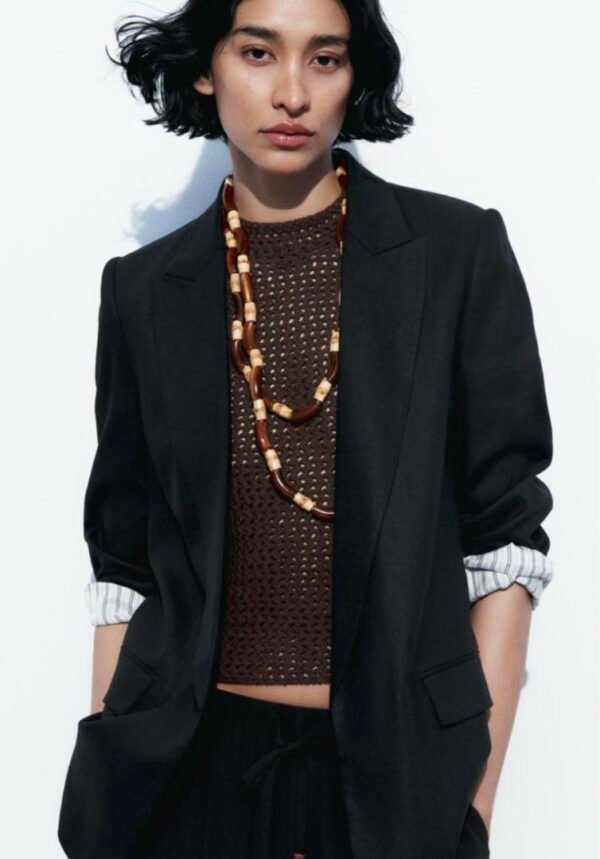 Blazer de lino con mangas dobladas