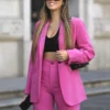 Blazer fucsia con botones