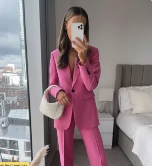 Blazer fucsia con botones